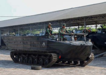 Tingkatkan Profesionalisme, Prajurit Batalyon Kapa 2 Marinir Fokus pada Latihan Mengemudi Ranpur K-61