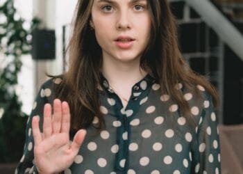 Trik Psikologi: Cara Menolak Permintaan Seseorang dengan Sopan