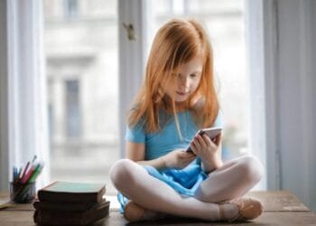 Mengatasi Kebiasaan Bermain Game pada Anak: Trik Psikologi Efektif