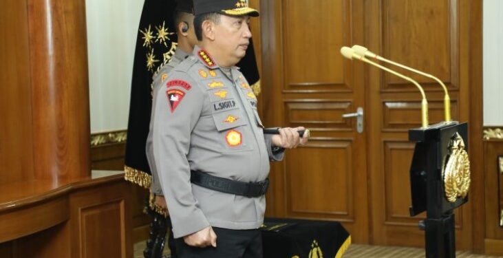 Kapolri Jenderal Listyo Sigit Prabowo saat memimpin upacara Sertijab Kapolda Sulut dan Koorsahli, Kamis (04/01/2024).(Foto:Humas Polri)