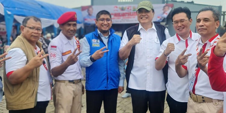 Para petinggi dan personel Pandawa Lima, Sahabat Pagi dan Rajawali 08 saat bertemu di Serang, Provinsi Banten, Rabu (03/01/2024).(Foto:IstanaGaruda.com)