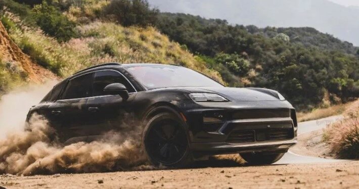 Mobil listrik Porsche Macan.(Foto:Oto.com)