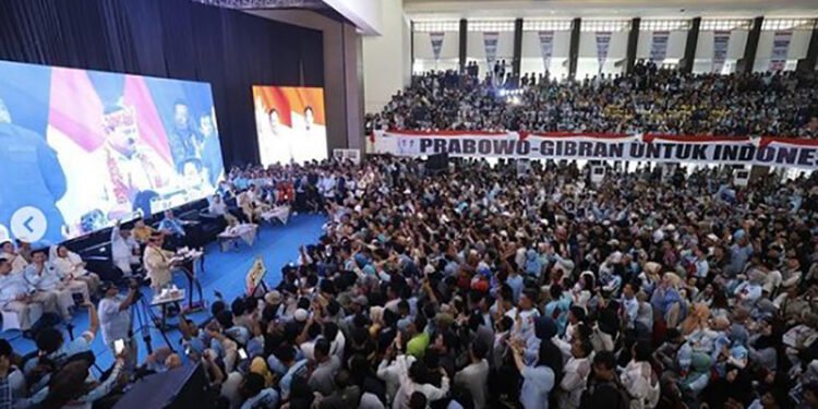 Ribuan warga Bengkulu menyambut kedatangan Prabowo Subianto, Kamis (11/01/2024).(Foto:IG@prabowo)