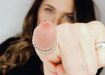 Mengungkap Rahasia Psikologis: Membaca Perilaku Orang yang Sedang Membenci Kita