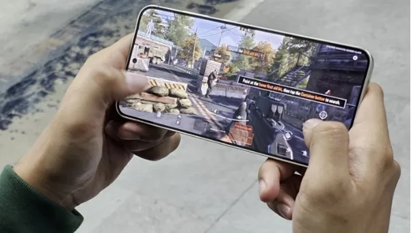 Efisiensi Baterei untuk gaming anti panas merupakan salah satu keunggulang Exynos 2400 di Galaxy S24 dan S24+.(fotoLPricebook)