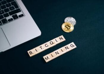 Riot Akuisisi 31.500 Mesin Penambang Bitcoin Whatsminer M60S Senilai $97,4 Juta