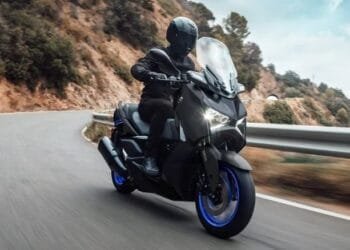 Yamaha Xmax Connected Hadir dengan Warna Baru dan Fitur Terkini