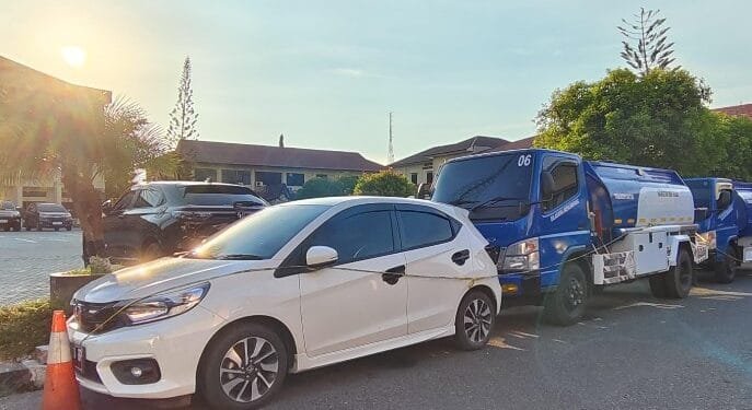 Deretan mobil yang disita di Polda Kalsel.(Mabes Polri)