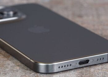 Revolusi Baterai iPhone: Apple Terapkan Teknologi Pelepasan Listrik