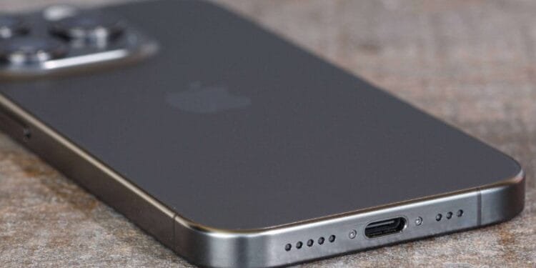 Ilustrasi Ponsel Apple.(GSM)