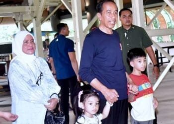 Liburan Keluarga, Jokowi dan Keseruan Akhir Pekan di TMII