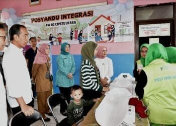 Jokowi Tegaskan Pentingnya Kerja Keras untuk Turunkan Stunting ke 14 Persen