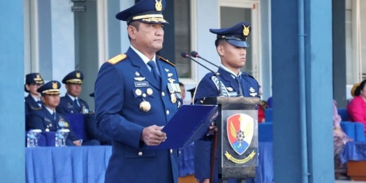 Kasau Marsekal TNI M. Tonny Harjono, SE, MM di Danlanud Sam Ratulangi, Manado, Sulawesi Utara.(Puspen TNI)