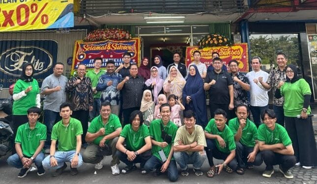 Peresmian J&T Cargo 109A Kelapa Gading.(Foto:IstanaGaruda.com)