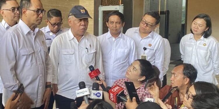 Plt. Kepala Otorita IKN Basuki Hadimuljono memberikan keterangan Pers di IKN, Senin (29/07/2024). (Foto:Setkab RI)