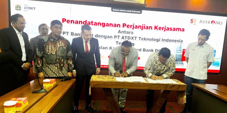 Penandatanganan perjanjian kerjasama PT Bank DKI Jakarta dengan ATDXT Group, Rabu (07/08/2024).(Foto:IstanaGaruda.com)