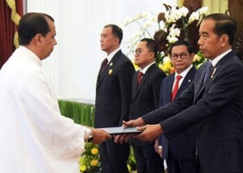 Presiden Jokowi Terima Surat Kepercayaan dari 10 Duta Besar Negara Sahabat