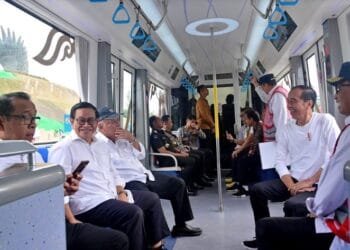 Jokowi Uji Coba Trem Otonom di IKN: Langkah Nyata Menuju Transportasi Ramah Lingkungan