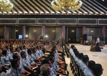 Presiden Jokowi Tegaskan TNI-Polri Harus Jaga Stabilitas Jelang Pilkada dan Transisi Pemerintahan