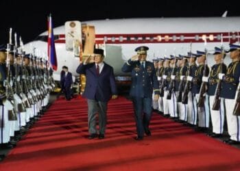 Perkuat Kerja Sama Pertahanan, Menhan Prabowo Bertemu Presiden Filipina di Manila