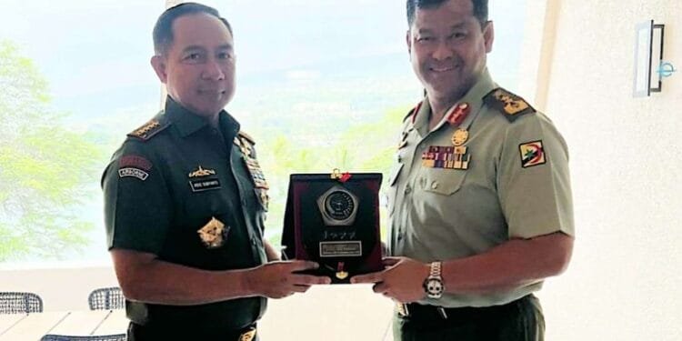 Panglima TNI dan Pangab Brunei Gelar Pertemuan Bilateral di Hawaii.(Puspen TNI)