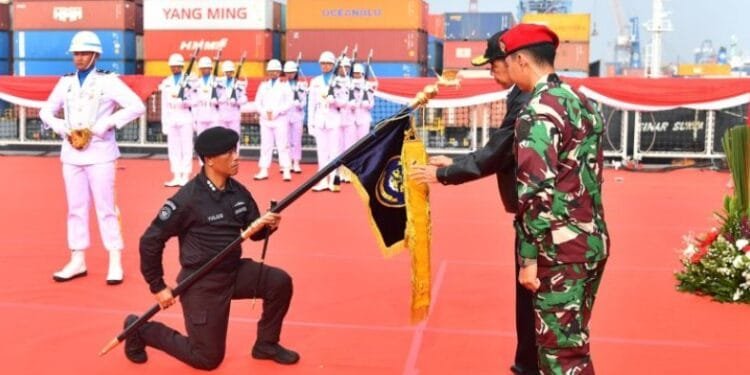 Presiden Jokowi Beri Tanda Kehormatan untuk KRI Nanggala-402.(Kemhan RI)
