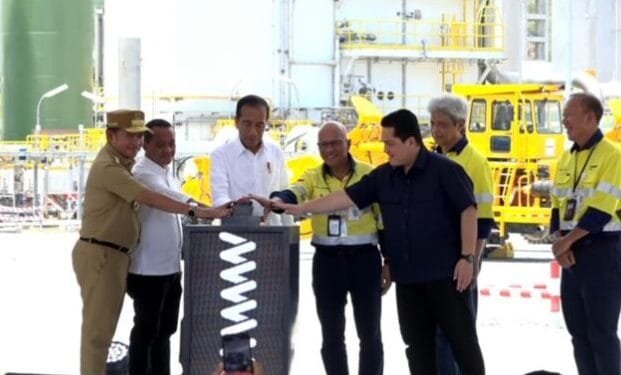 Presiden Jokowi meresmikan smelter Tembaga dan Pemurnian Logam Mulia di Sumbawa Barat, Senin (23/09/2024).(Setkab RI)