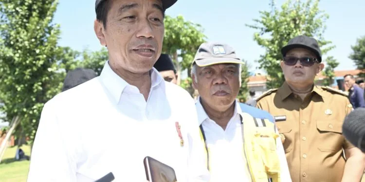 Presiden Jokowi memberikan keterangan terkait perpindahan Aparatur Sipil Negara (ASN) ke Ibu Kota Nusantara (IKN), pada Jumat (06/09/2024)
