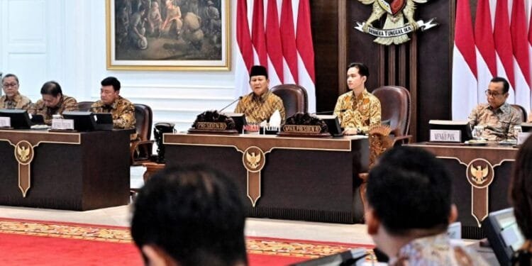 Prabowo Subianto saat memimpin Sidang Kabinet Paripurna perdana, Rabu (23/10/2024).(PresidenRI)