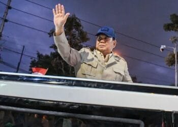 Presiden Prabowo Tiba di Akmil Magelang: Disambut dengan Jajar Kehormatan TNI