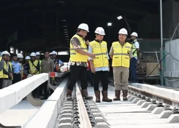 Wakil Presiden Gibran Tinjau Proyek LRT Jakarta: Pastikan Penyelesaian Tepat Waktu