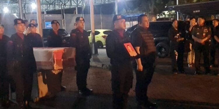 Prosesi pemakaman Alm. Kompol Ulil Ryanto.(Humas Polri)