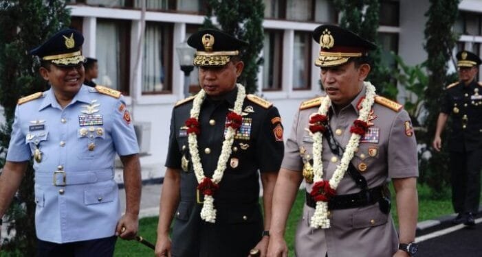 Kapolri Jenderal Listyo Sigit Prabowo dan Panglima TNI Jenderal Agus Subiyanto.(Humas Polri)