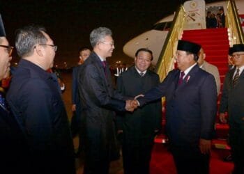 Kunjungan Luar Negeri Perdana: Presiden Prabowo Subianto Tiba di Beijing