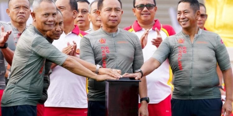 Panglima TNI Jenderal Agus Subiyanto saat meresmikan Lapangan Prima di Mabes TNI, Jumat (01/11/2024).(Puspen TNI)