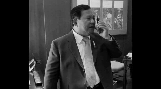 Prabowo Subianto sedang berbicara dengan Donald Trump.(X@prabowo)