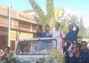 Jokowi dan Pasangan Luthfi-Yasin Sambut Hangat Warga Blora di Tengah Antusiasme Meriah
