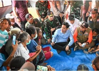 Kunjungi Pengungsi Gunung Lewotobi: Wapres Gibran Dorong Dialog untuk Relokasi