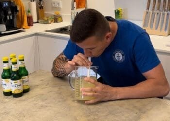 Aksi Gila Pecah Rekor: Pria Jerman Meneguk Lemon dan Jeruk Nipis Secara Ekstrem