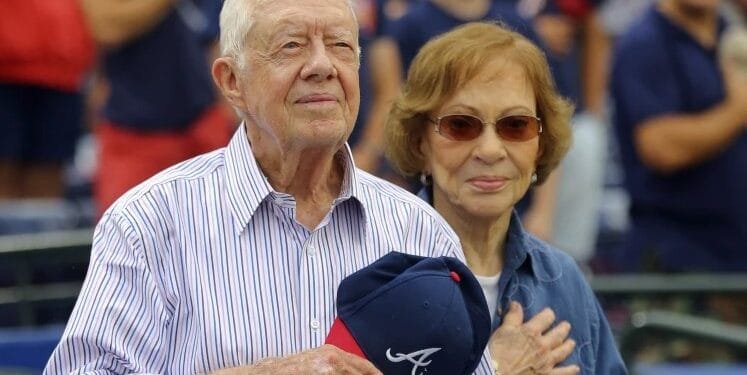 Presiden AS ke-39 Jimmy Carter dan istrinya Rosalynn saat di Atlanta pada 10 Juni 2015.(APNews)