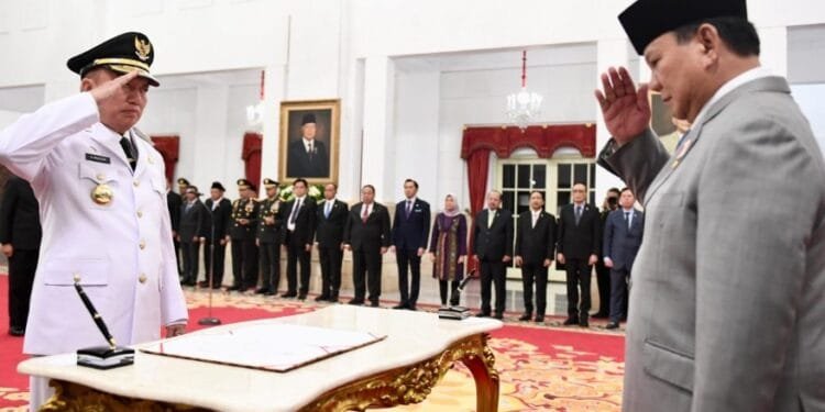 Presiden Prabowo melantik Muhidin sebagai Gubernur Kalimantan Selatan.(Presidenri)