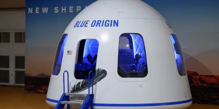 Replika Blue Origin milik Jeff Bezos.(Reuters)