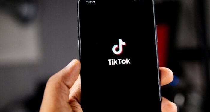 Ilustrasi TikTok di HP.(GSM)