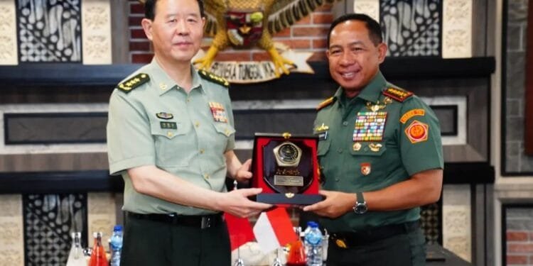 Panglima TNI menerima kunjungan resmi Kepala Staf Gabungan Angkatan Bersenjata Tiongkok.(Puspen TNI)