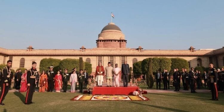 Presiden Prabowo Subianto menghadiri acara resepsi diplomatik “At Home Reception” yang digelar di Rashtrapati Bhavan, Minggu (26/01/2025). (Presidenri)