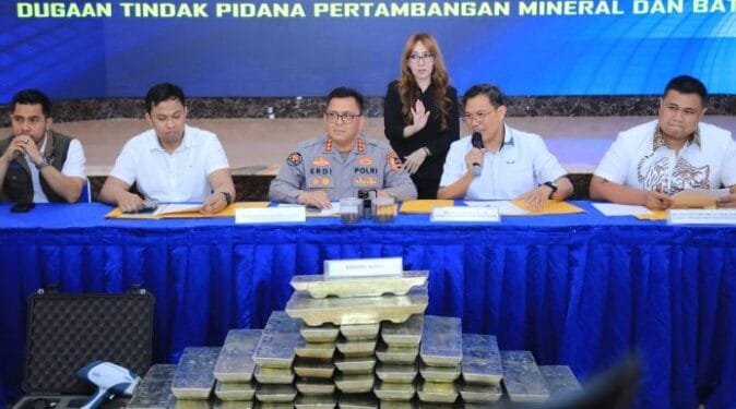 Konferensi pers Polri tentang pengungkapan tambang timah illegal.(Humas Polri)