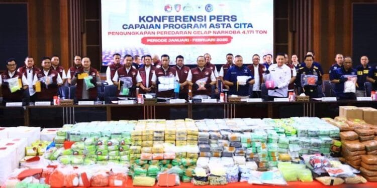 Kabareskrim Polri Komjen Pol. Wahyu Widada dan jajaran pada konferensi pers, Rabu (05/03/2025).(Humas Polri)