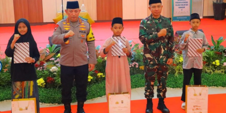 Kapolri-Panglima TNI saat menghadiri Safari Ramadhan di Polda Lampung, Rabu (26/3/2025).(Humas Polri)