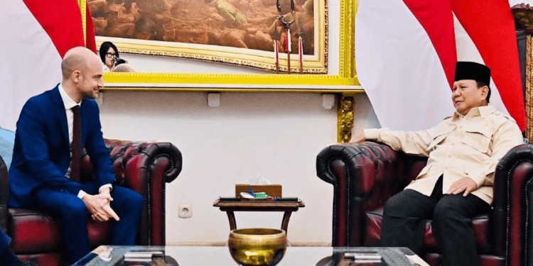 Presiden Prabowo Subianto menerima kunjungan kenegaraan Menlu Prancis Jean-Noël Barrot di Istana Merdeka pada Rabu (26/03/2025).(Presidenri)