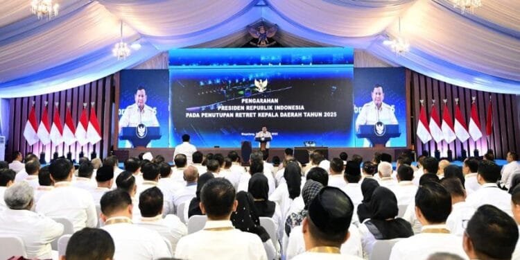 Presiden Prabowo Subianto menutup retret Kepala Daerah dan Wakil Kepala Daerah Tahun 2025, Jumat (28/02/2025). (Presidenri)